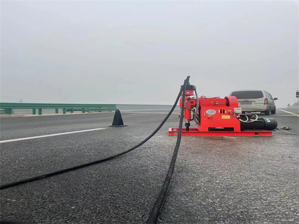 东城街道马路路基路面开裂下沉注浆加固灌浆